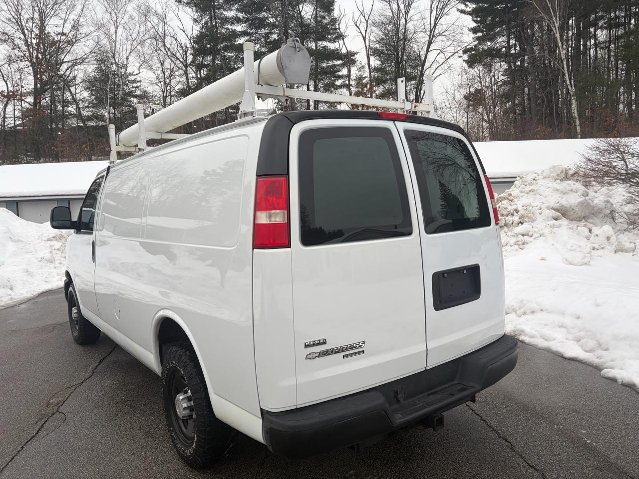 Chevrolet Express 2500 Cargo 2011