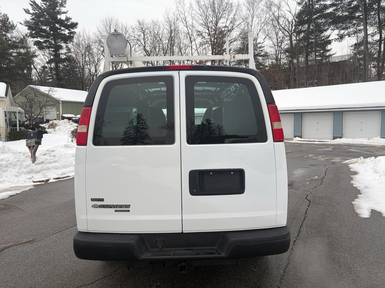 Chevrolet Express 2500 Cargo 2011