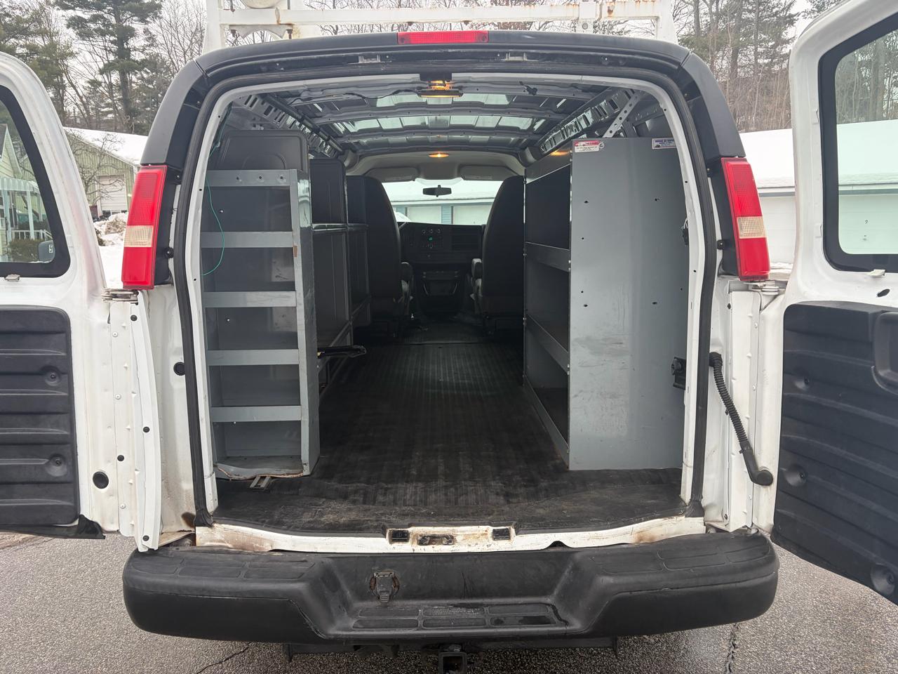 Chevrolet Express 2500 Cargo 2011