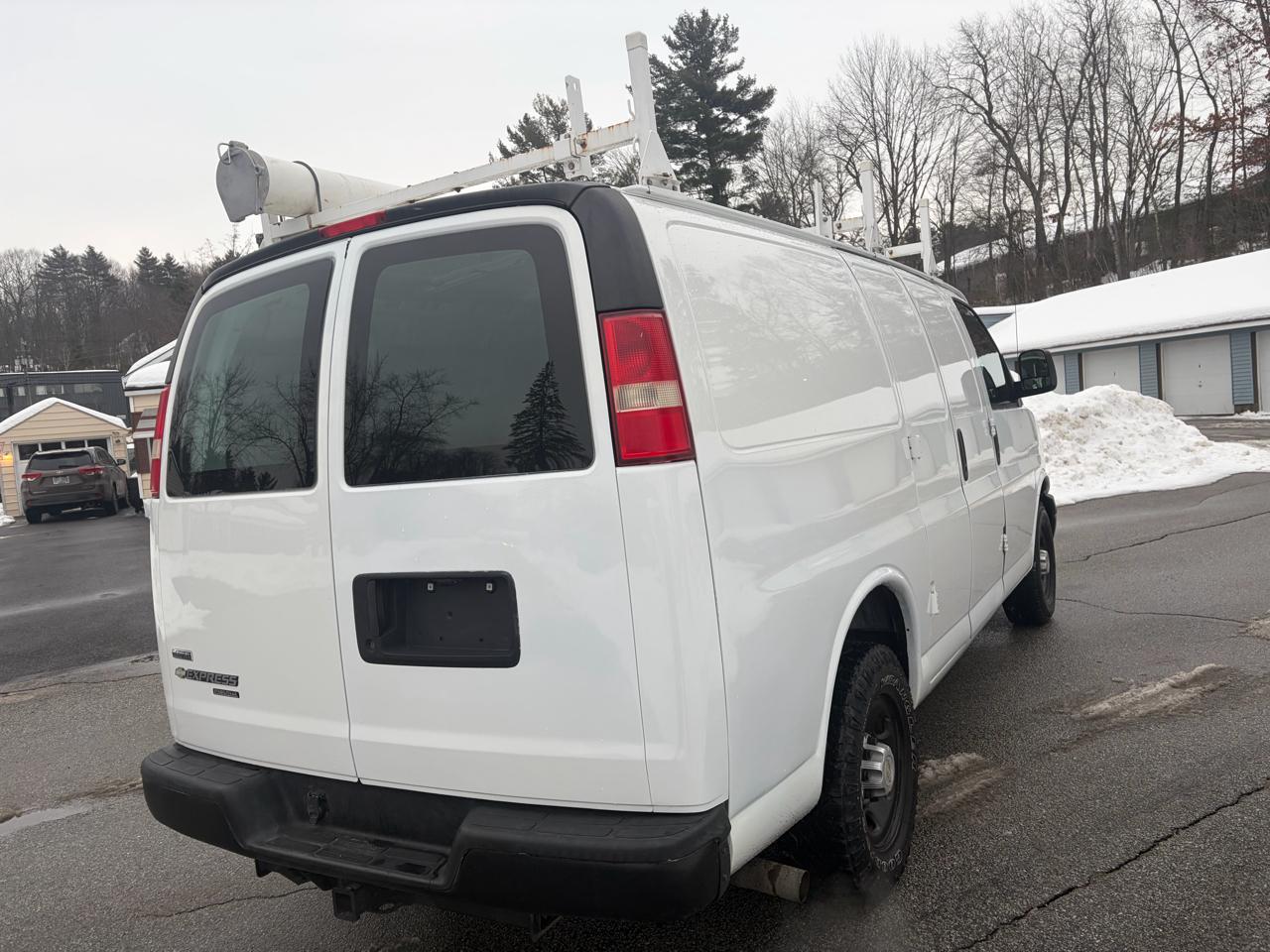 Chevrolet Express 2500 Cargo 2011
