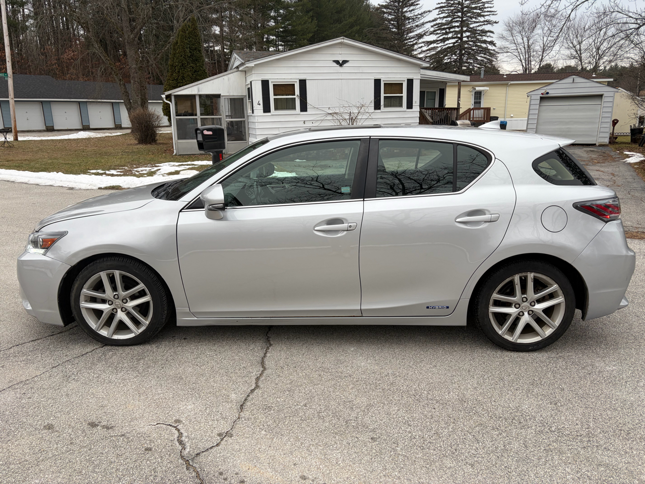 Lexus CT CT 200h FWD 2016