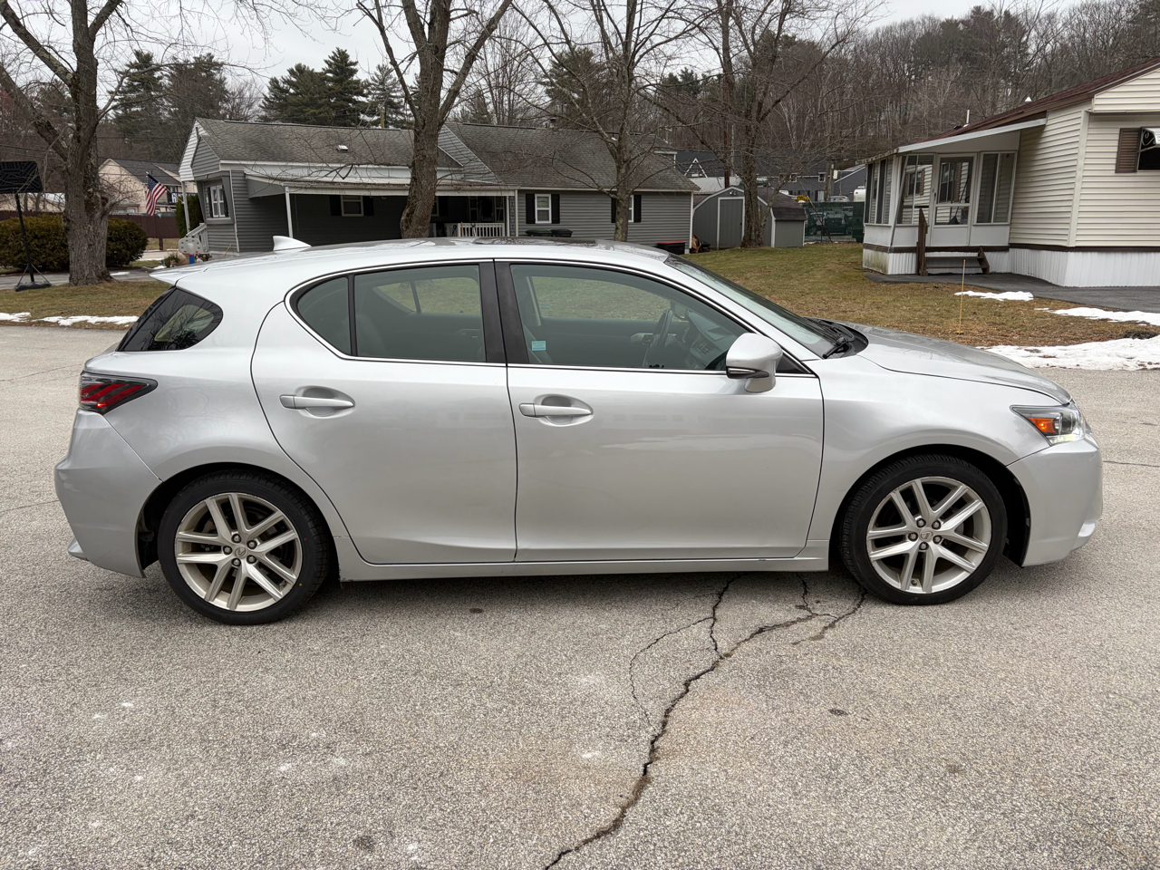 Lexus CT CT 200h FWD 2016