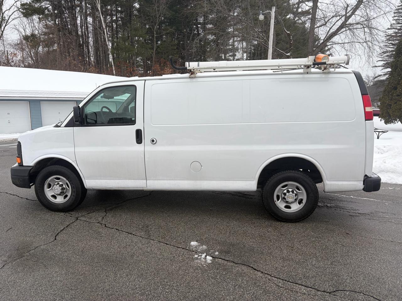 Chevrolet Express 2500 Cargo 2011