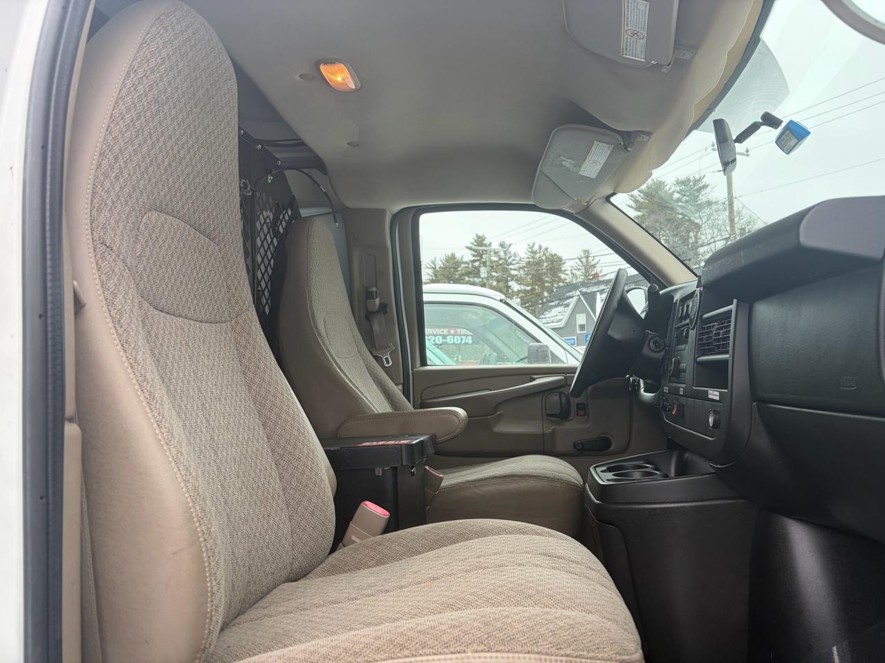 Chevrolet Express 2500 Cargo 2011