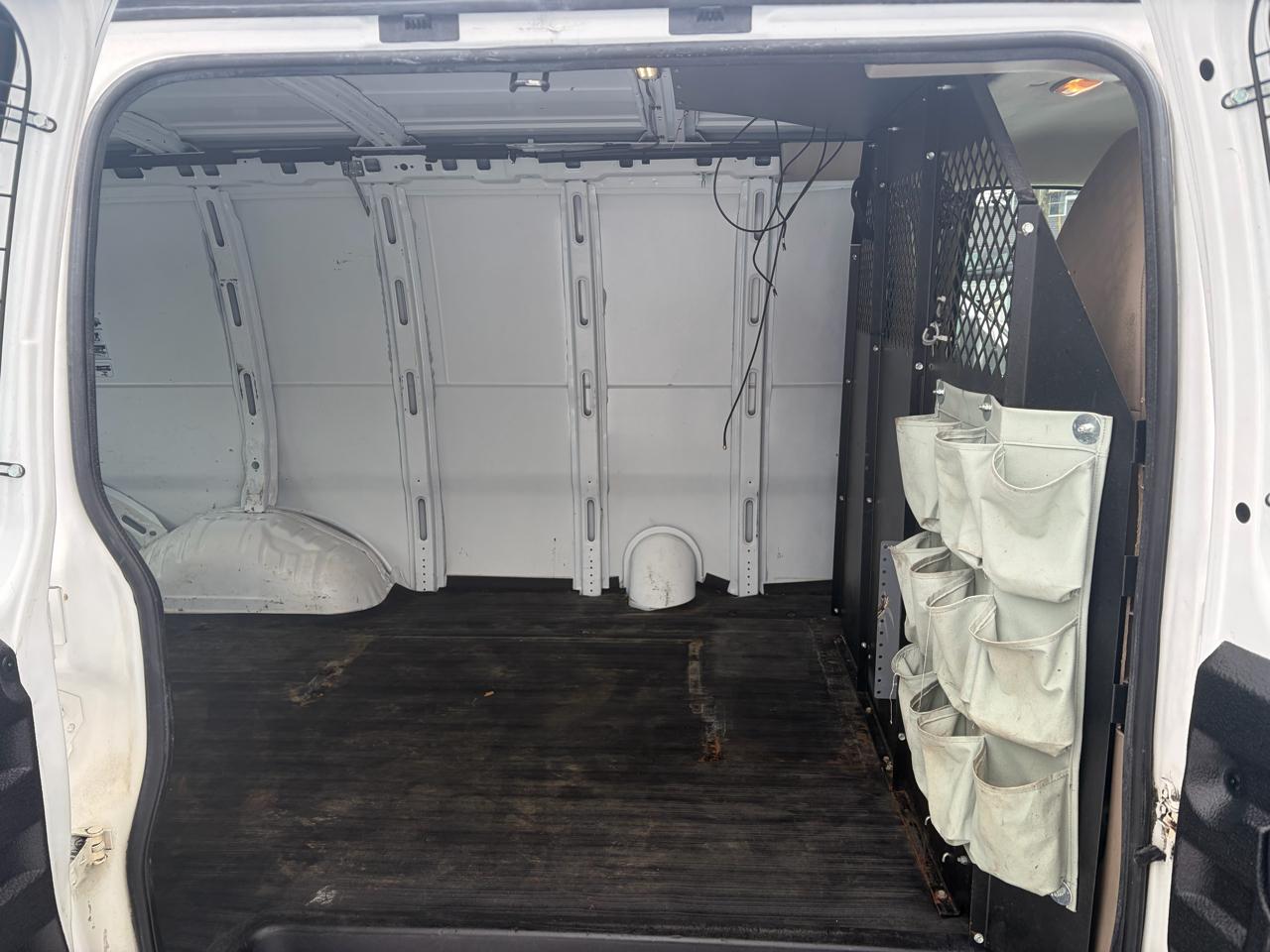Chevrolet Express 2500 Cargo 2011