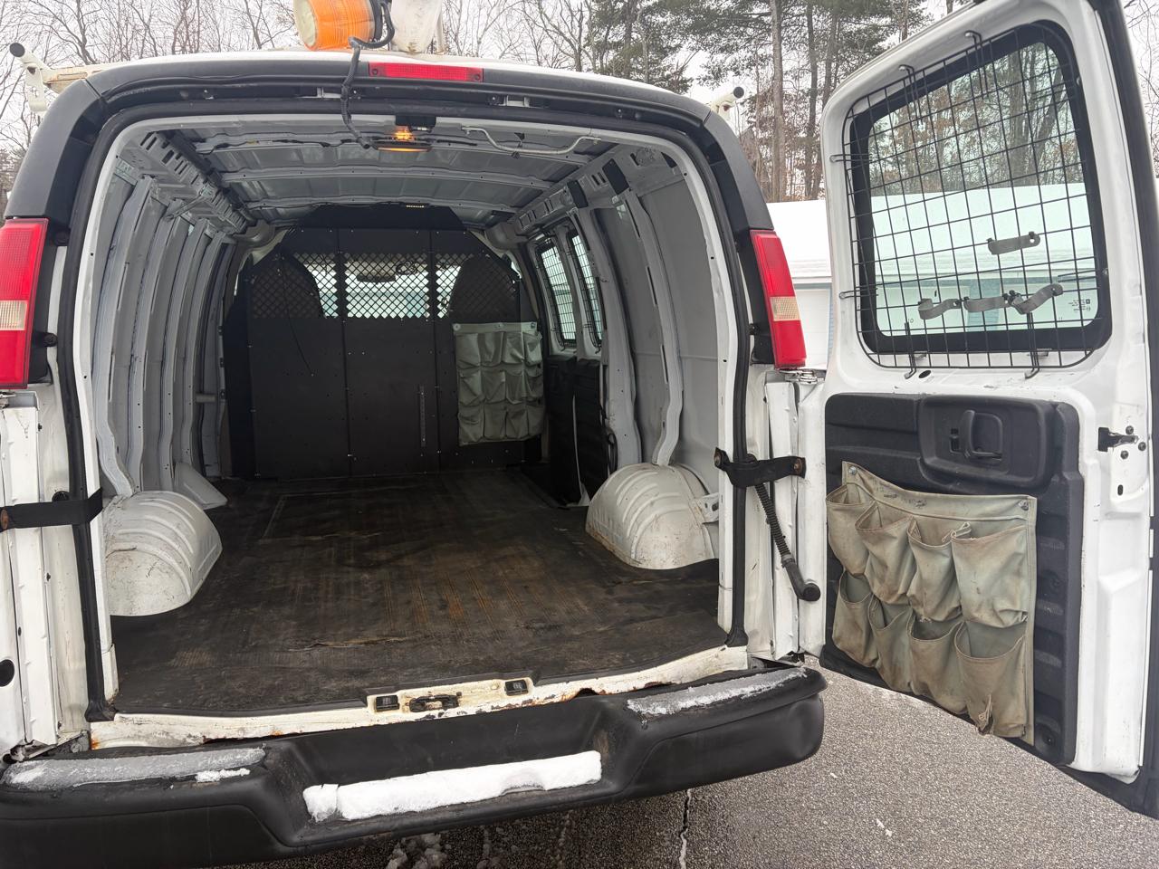 Chevrolet Express 2500 Cargo 2011