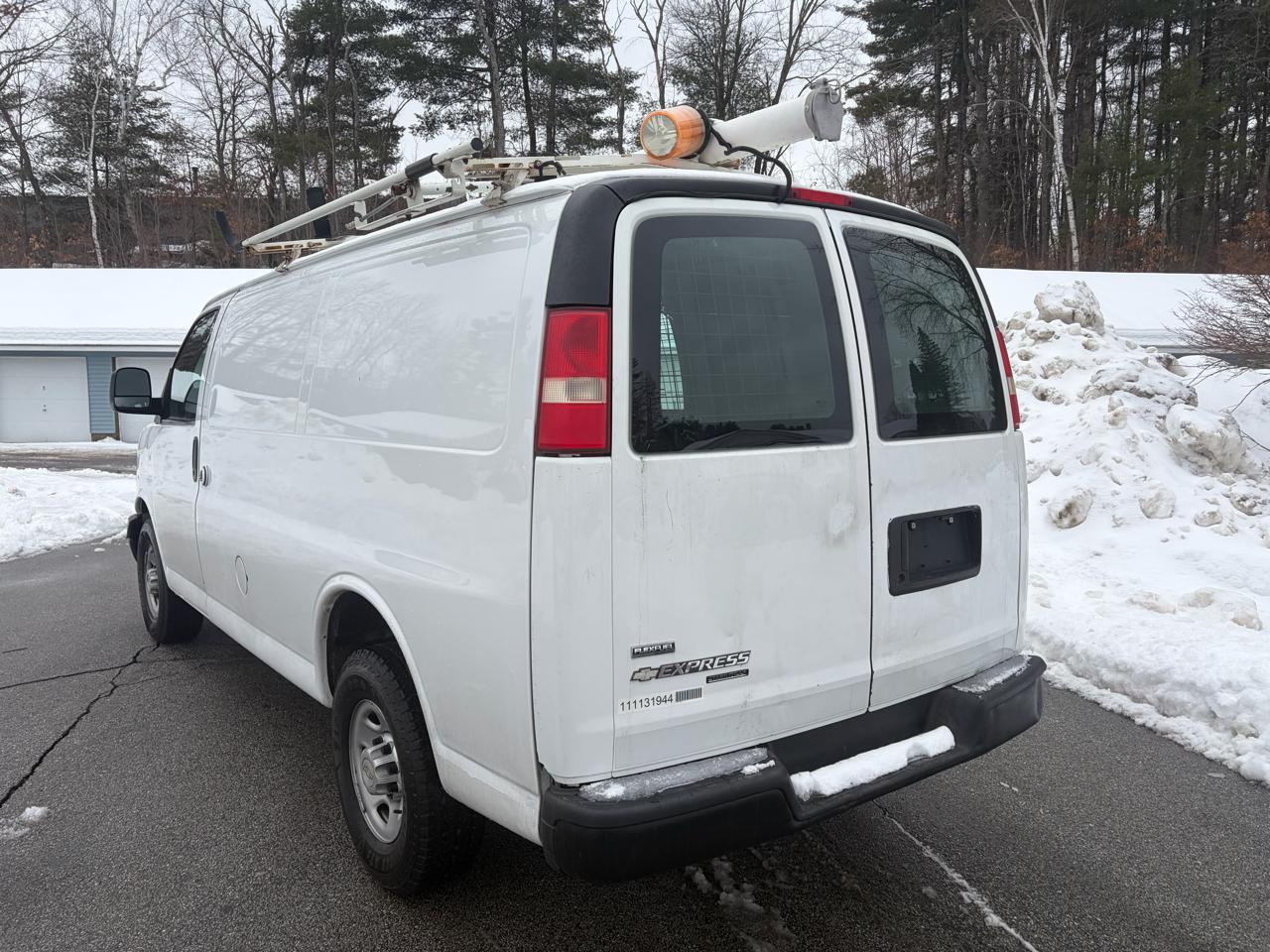 Chevrolet Express 2500 Cargo 2011