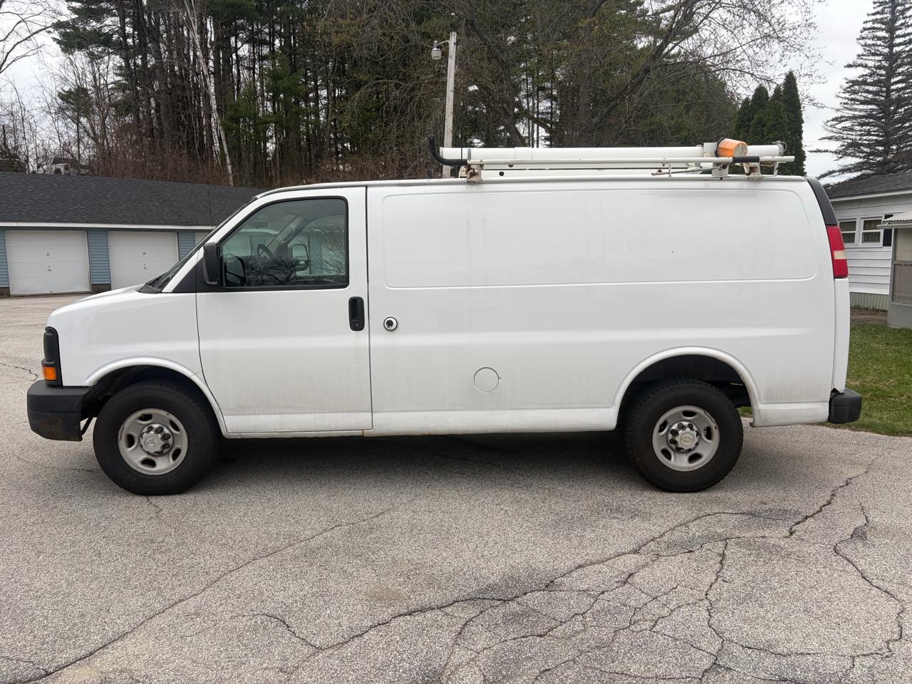 Chevrolet Express 2500 Cargo 2011