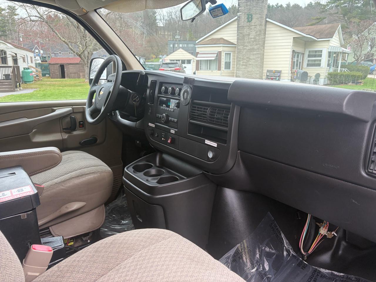 Chevrolet Express 2500 Cargo 2011