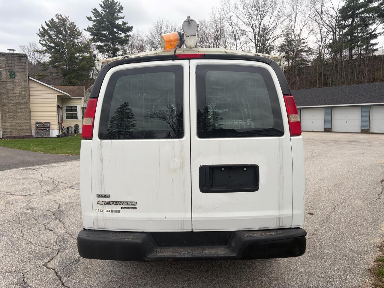 Chevrolet Express 2500 Cargo 2011