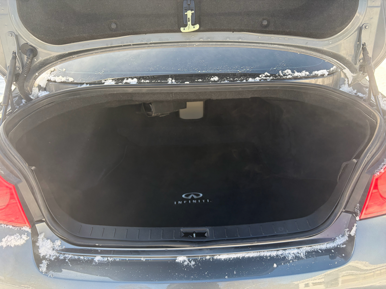 Infiniti G37X AT Sport 2012