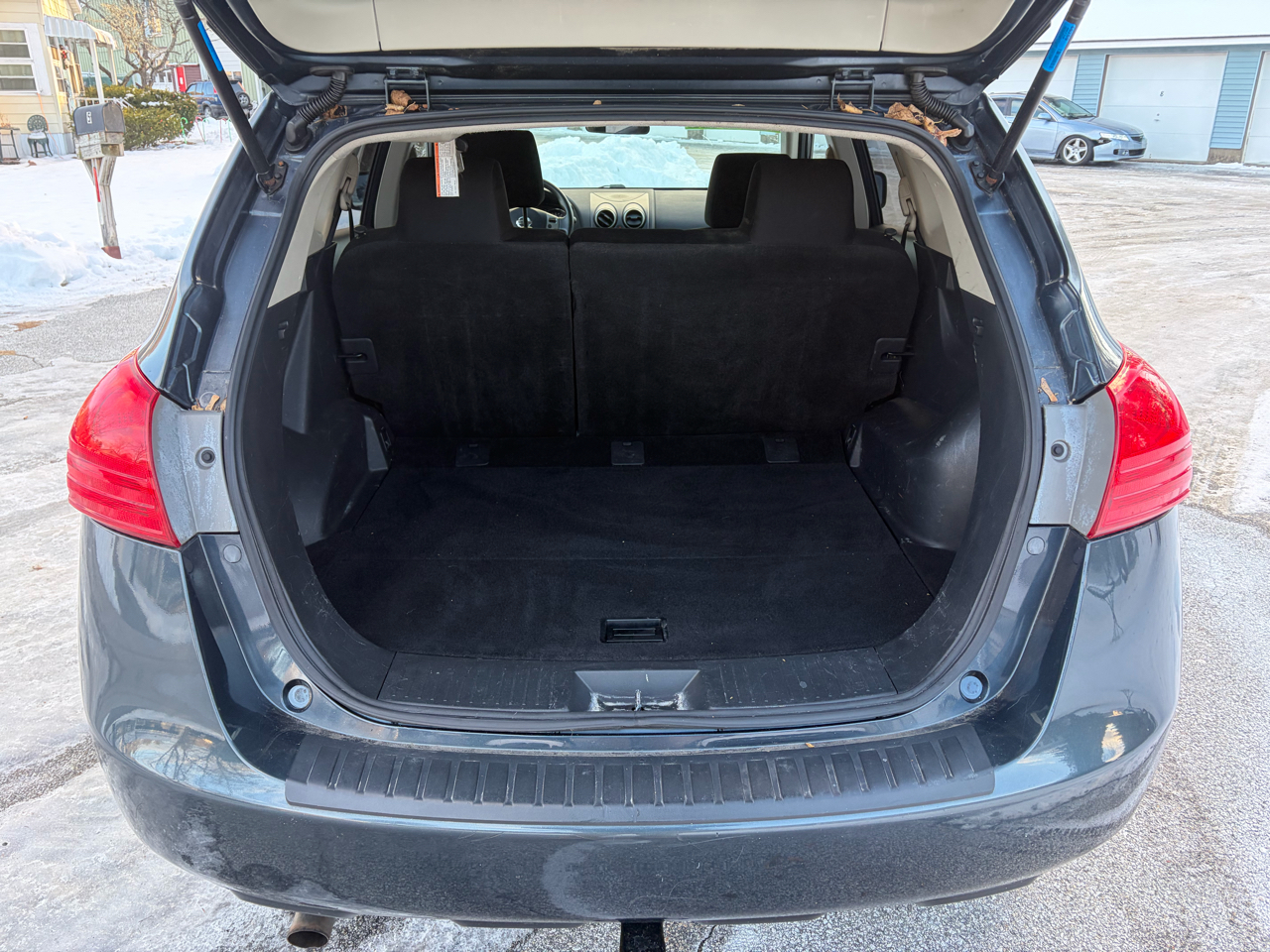 Nissan Rogue S FWD Krom Edition 2012