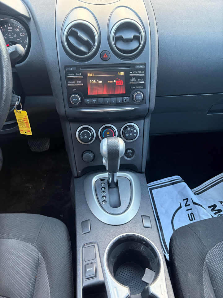 Nissan Rogue S FWD Krom Edition 2012