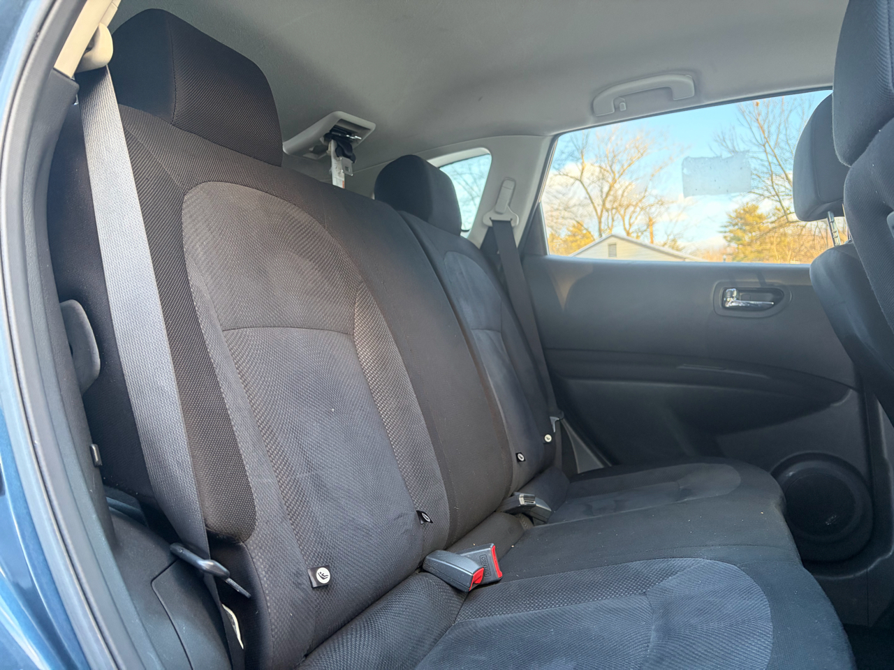 Nissan Rogue S FWD Krom Edition 2012