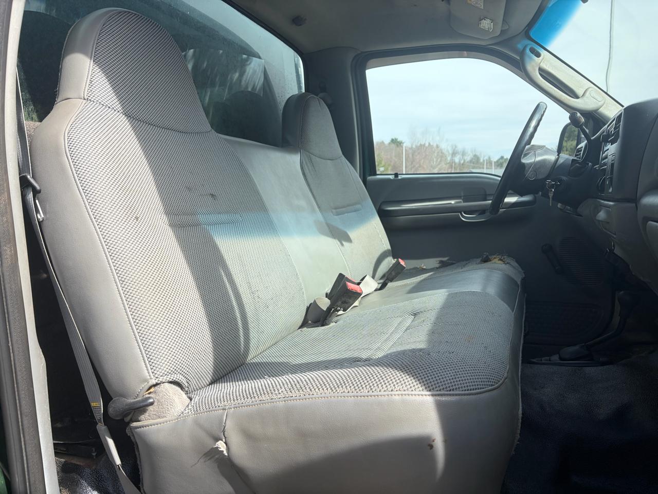 Ford F-350 SD Regular Cab 4WD DRW 2004