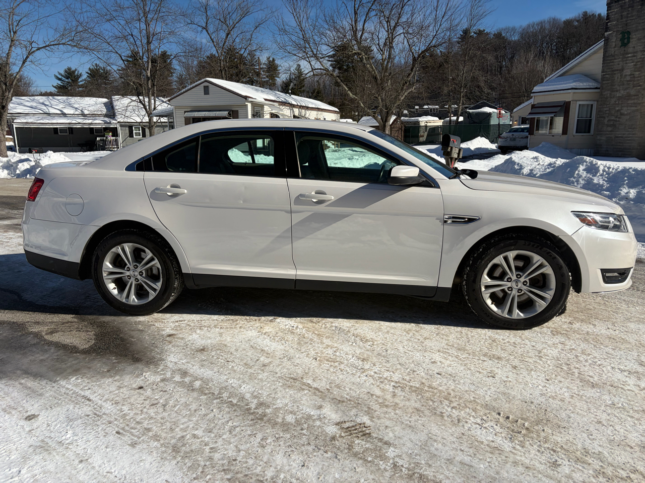 Ford Taurus SEL AWD 2016