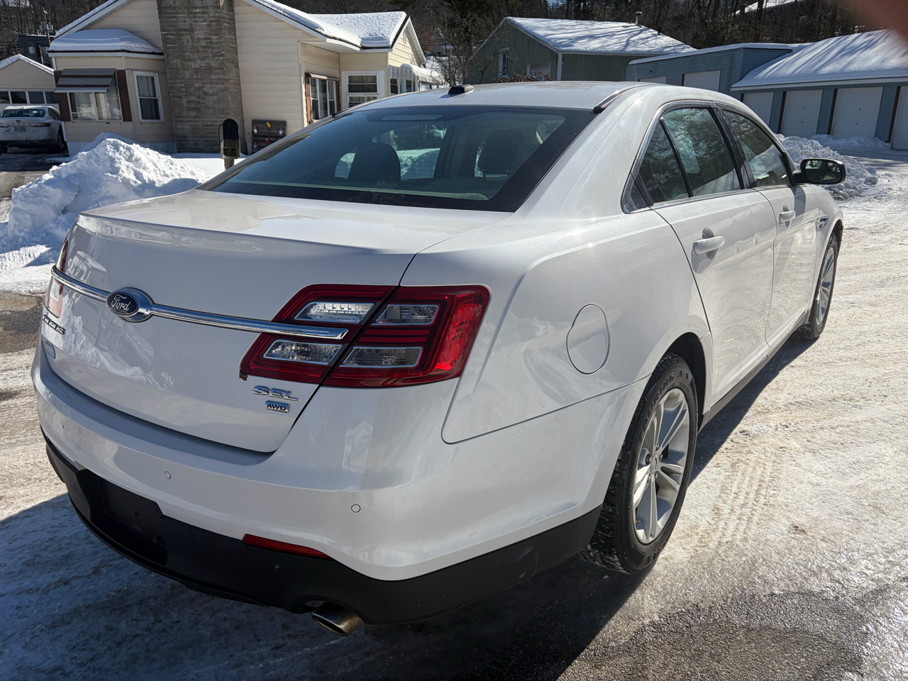 Ford Taurus SEL AWD 2016