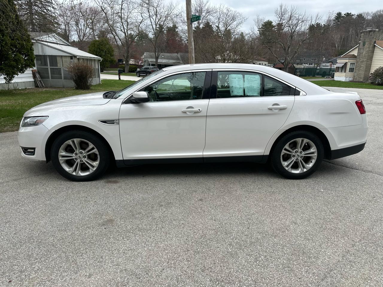 Ford Taurus SEL AWD 2016