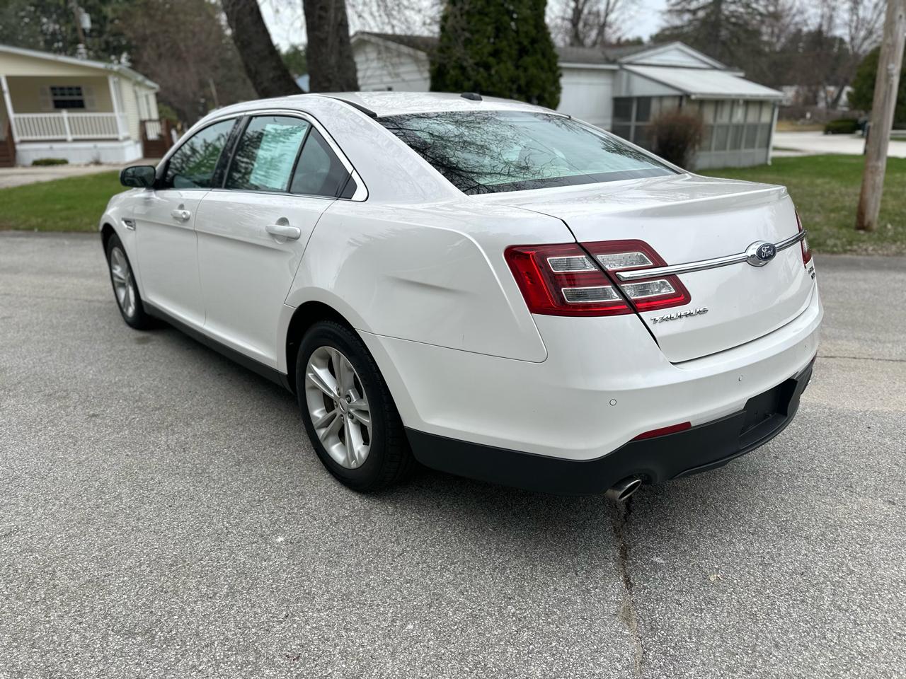 Ford Taurus SEL AWD 2016