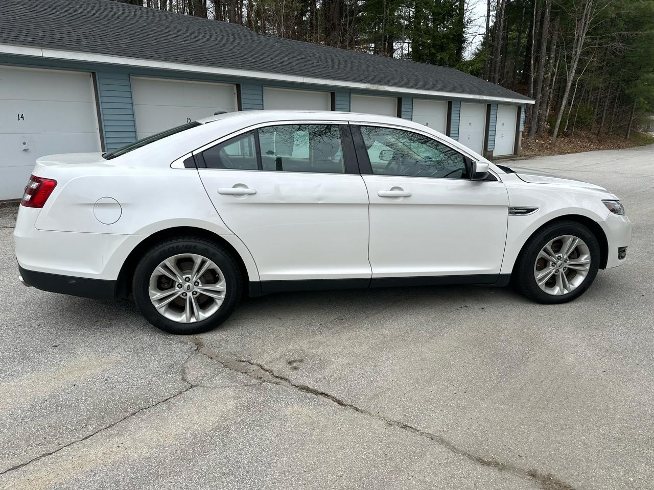 Ford Taurus SEL AWD 2016