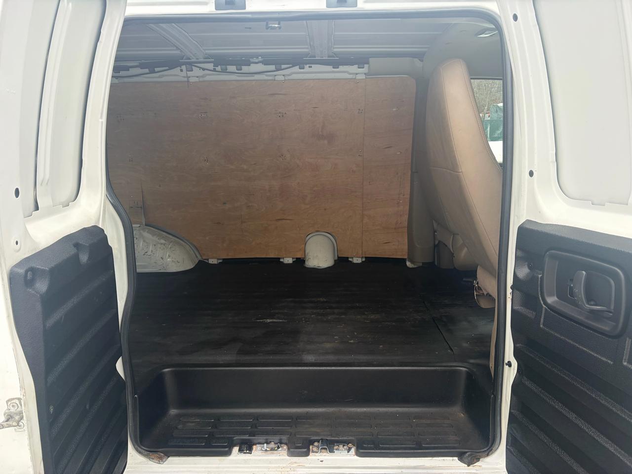 Chevrolet Express 1500 Cargo 2012