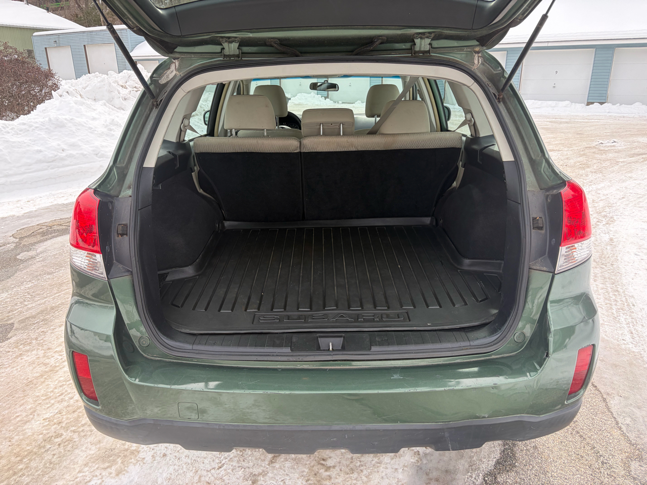 Subaru Outback 2.5i Premium 2012