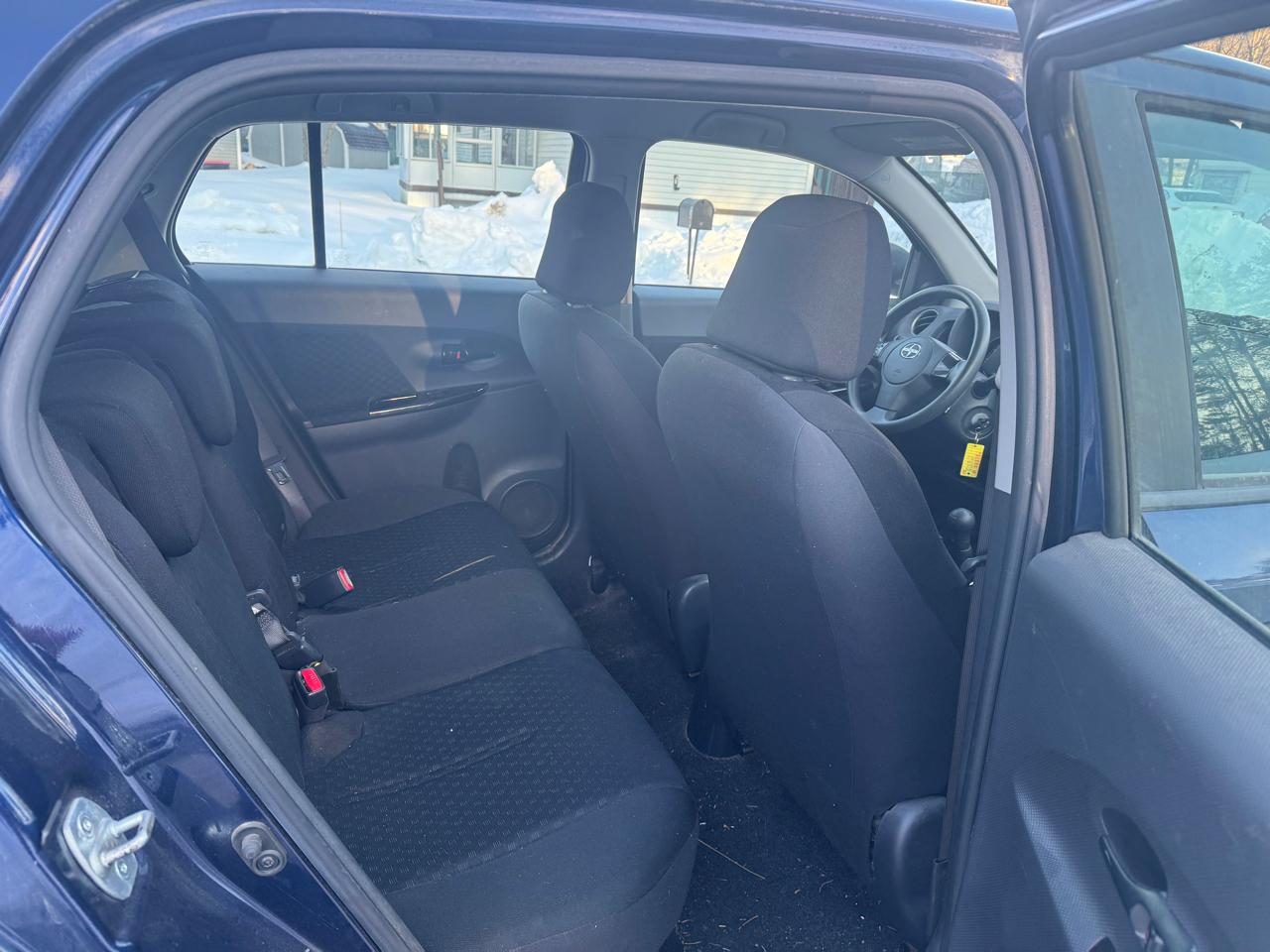 Scion xD 5-Door Hatchback 5-Spd MT 2009