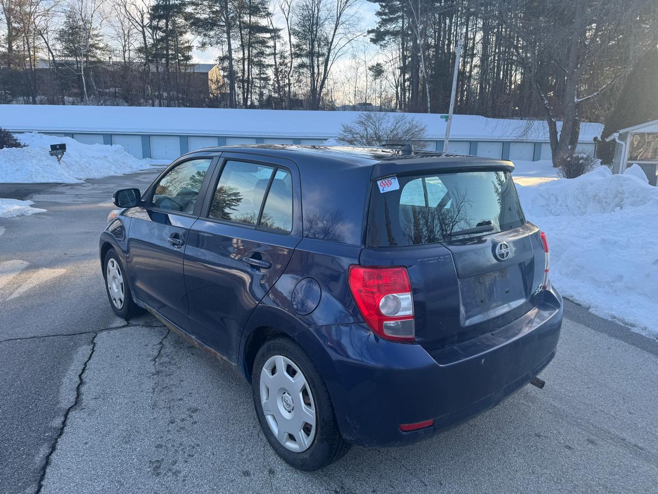 Scion xD 5-Door Hatchback 5-Spd MT 2009