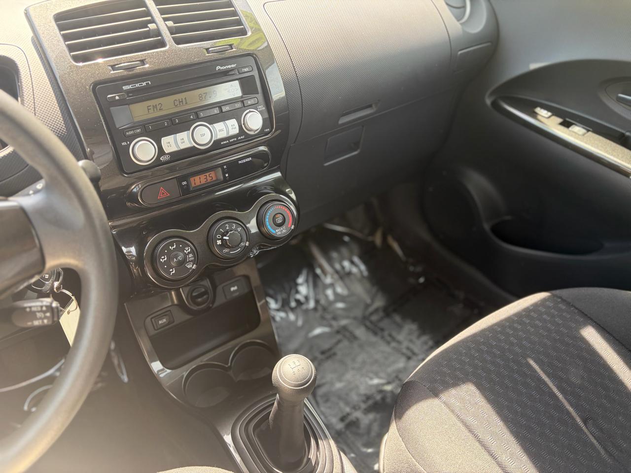 Scion xD  2009