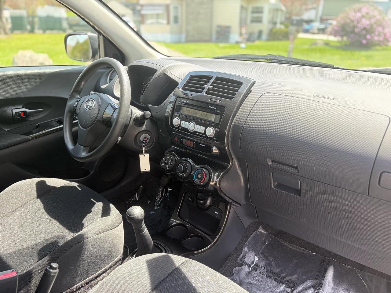 Scion xD  2009
