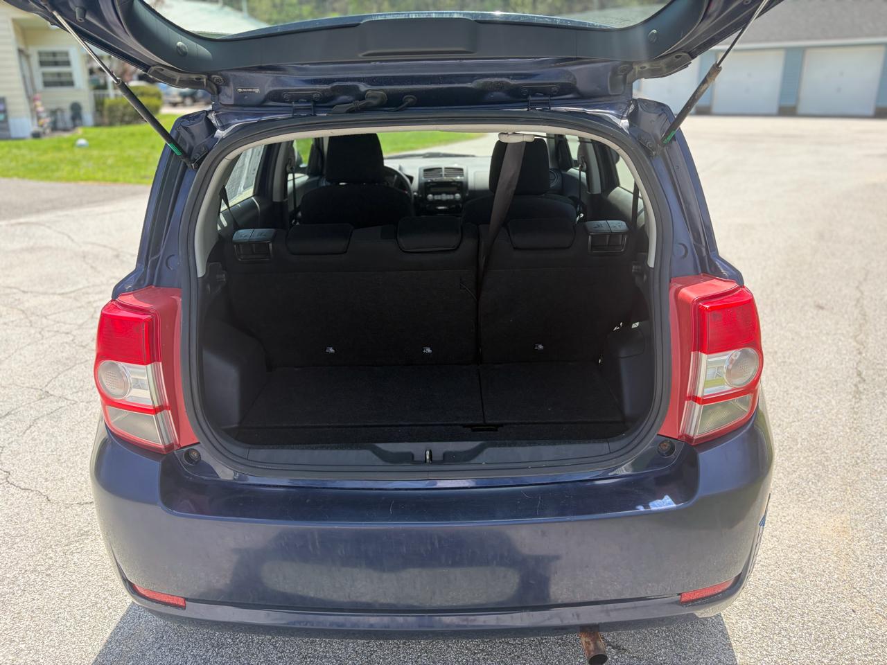 Scion xD  2009