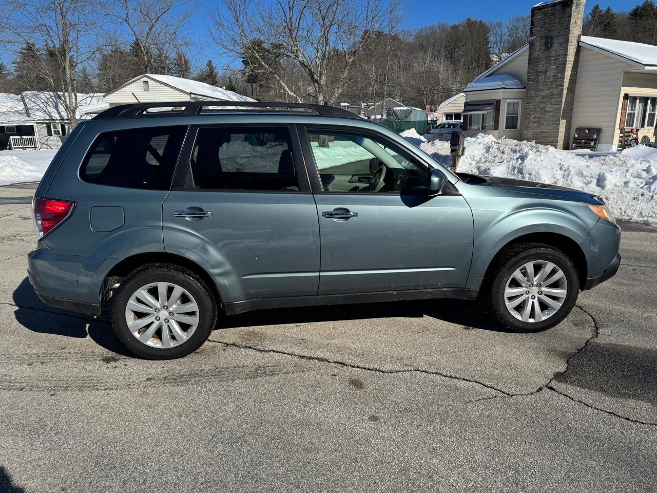 Subaru Forester 2.5X Premium 2012