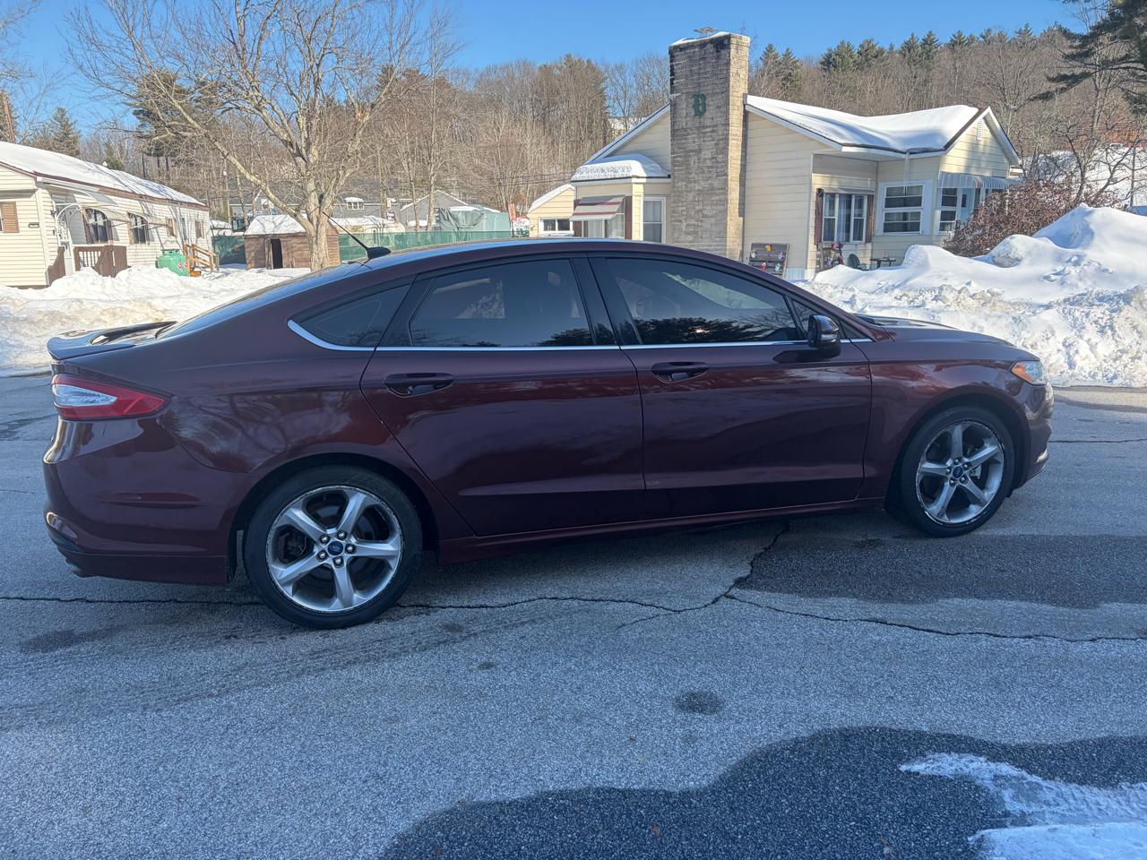 Ford Fusion SE 2015