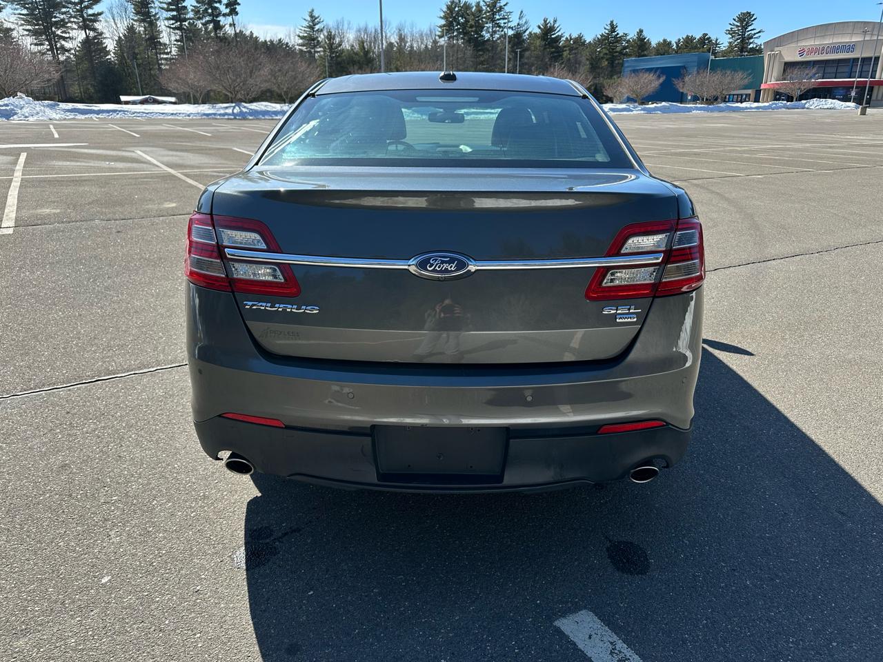 Ford Taurus SEL AWD 2016