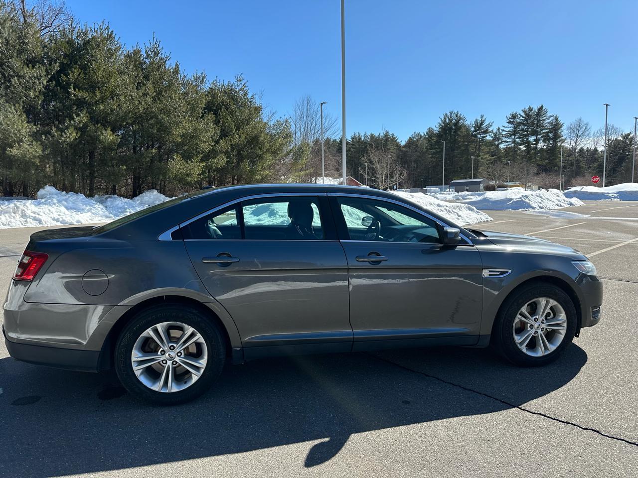 Ford Taurus SEL AWD 2016