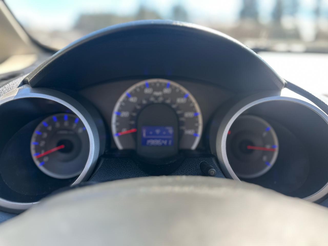 Honda Fit 5-Speed AT 2012