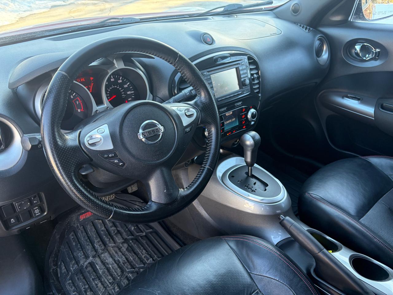 Nissan Juke S AWD 2012