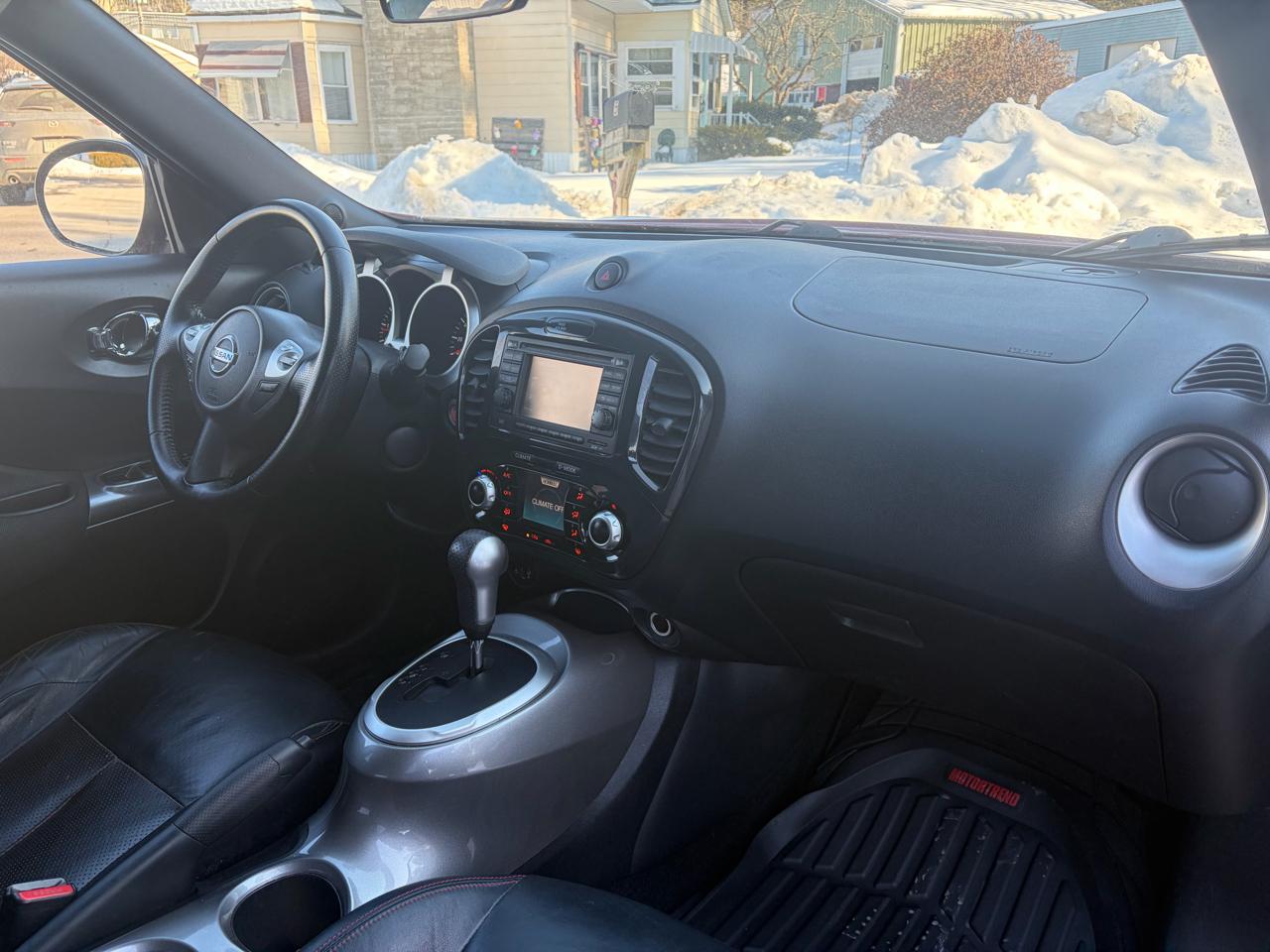 Nissan Juke S AWD 2012