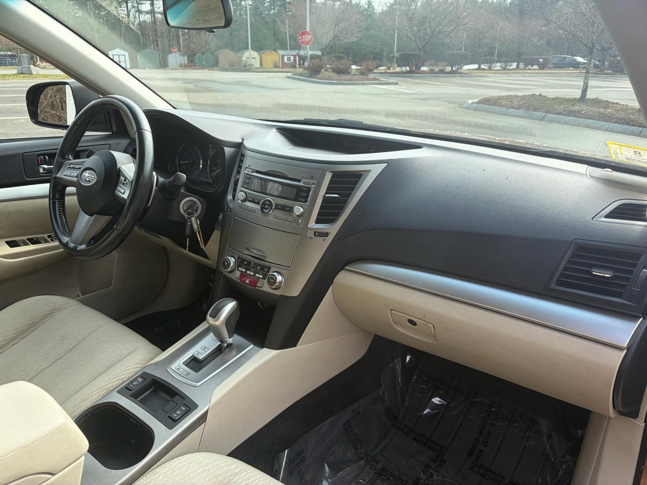 Subaru Outback 2.5i Premium 2011