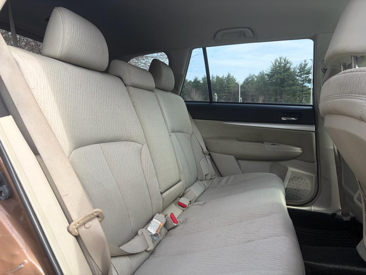 Subaru Outback 2.5i Premium 2011