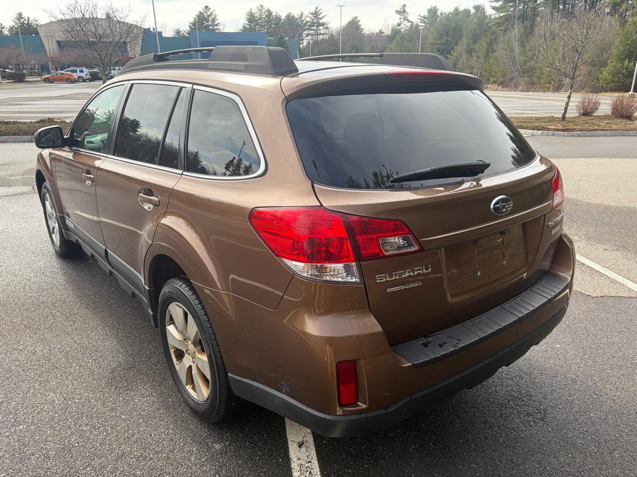 Subaru Outback 2.5i Premium 2011