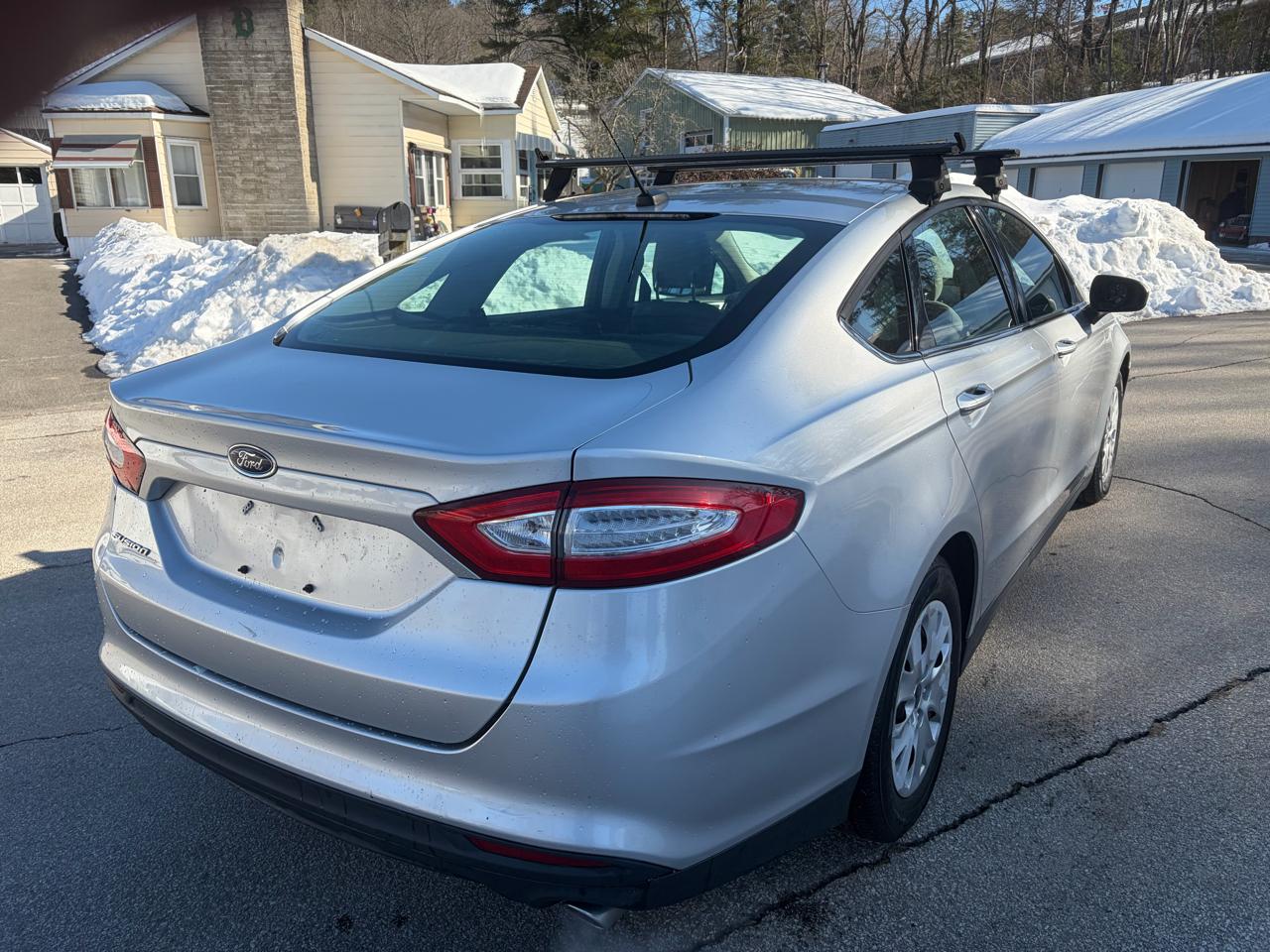 Ford Fusion S 2013