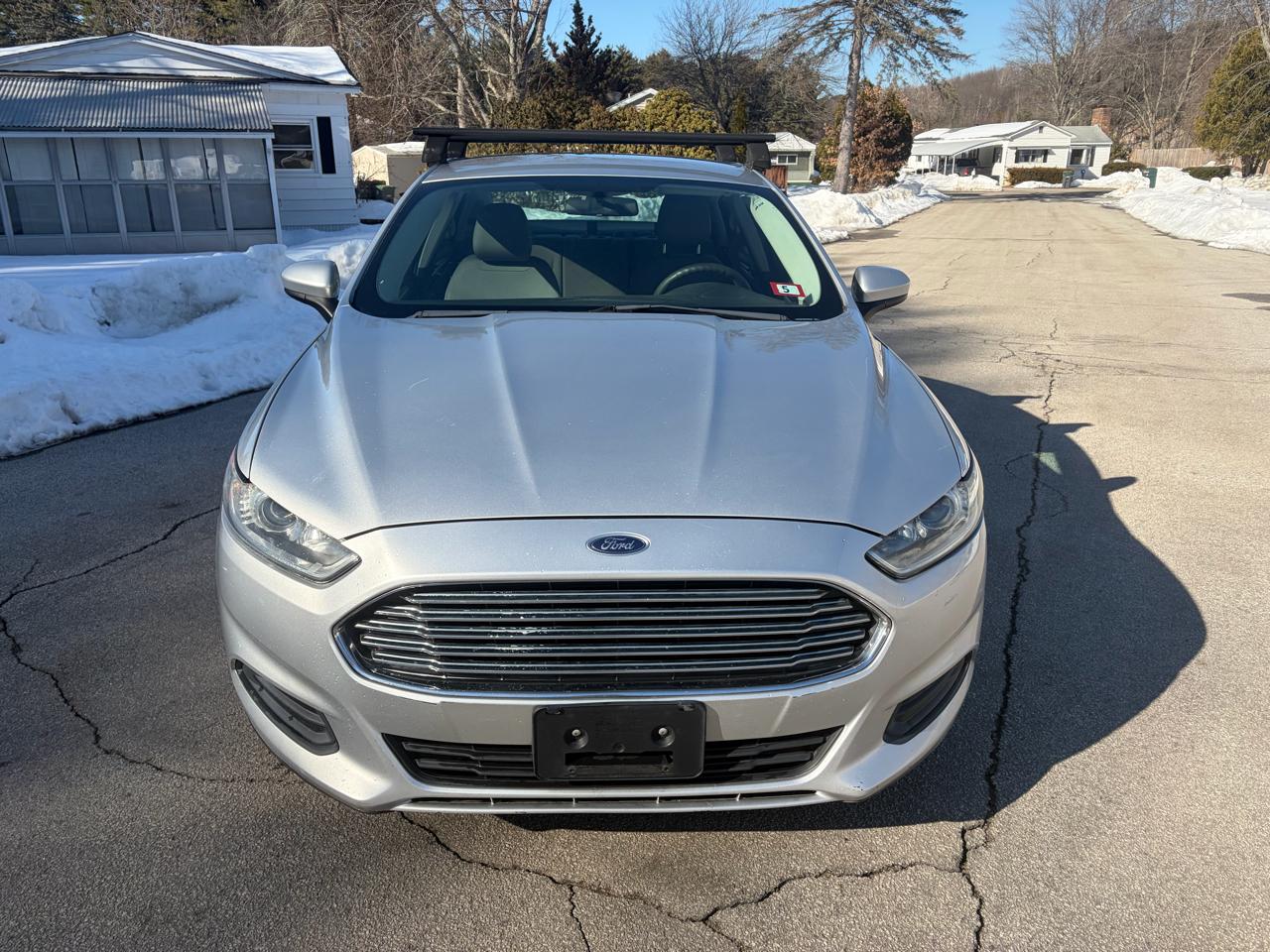 Ford Fusion S 2013