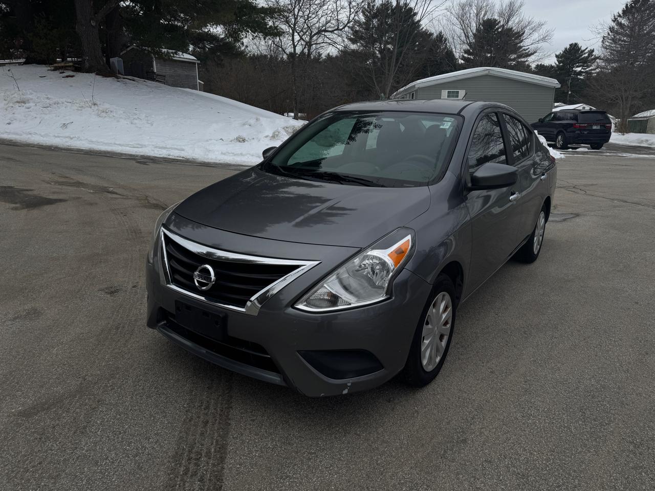 2018 Nissan Versa 1.6 SV Sedan