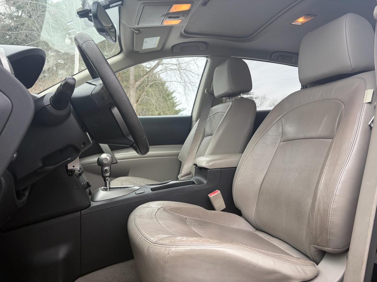 Nissan Rogue SV AWD 2011