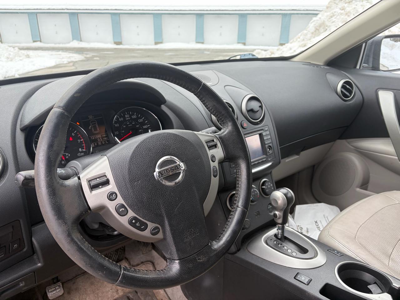 Nissan Rogue SV AWD 2011