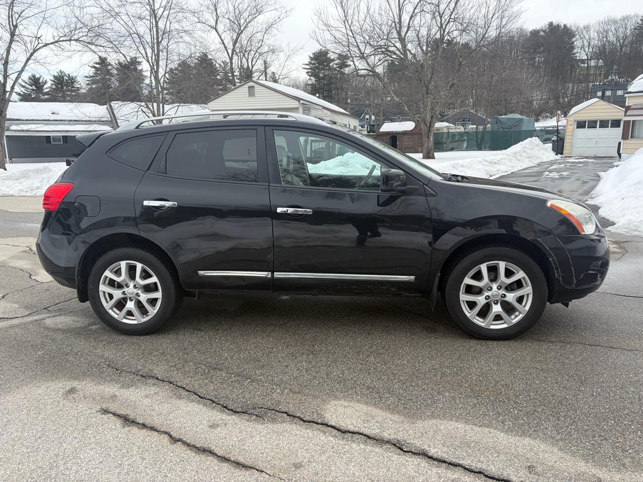 Nissan Rogue SV AWD 2011