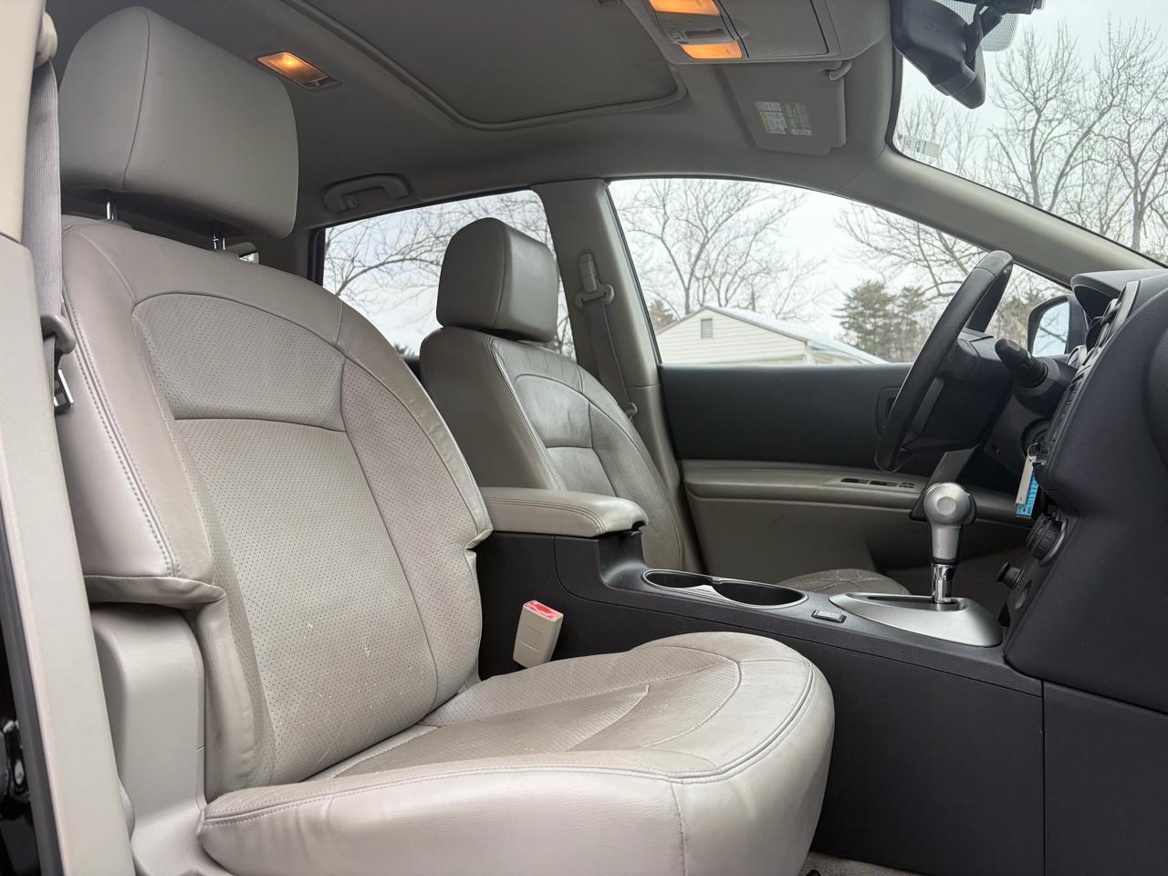 Nissan Rogue SV AWD 2011