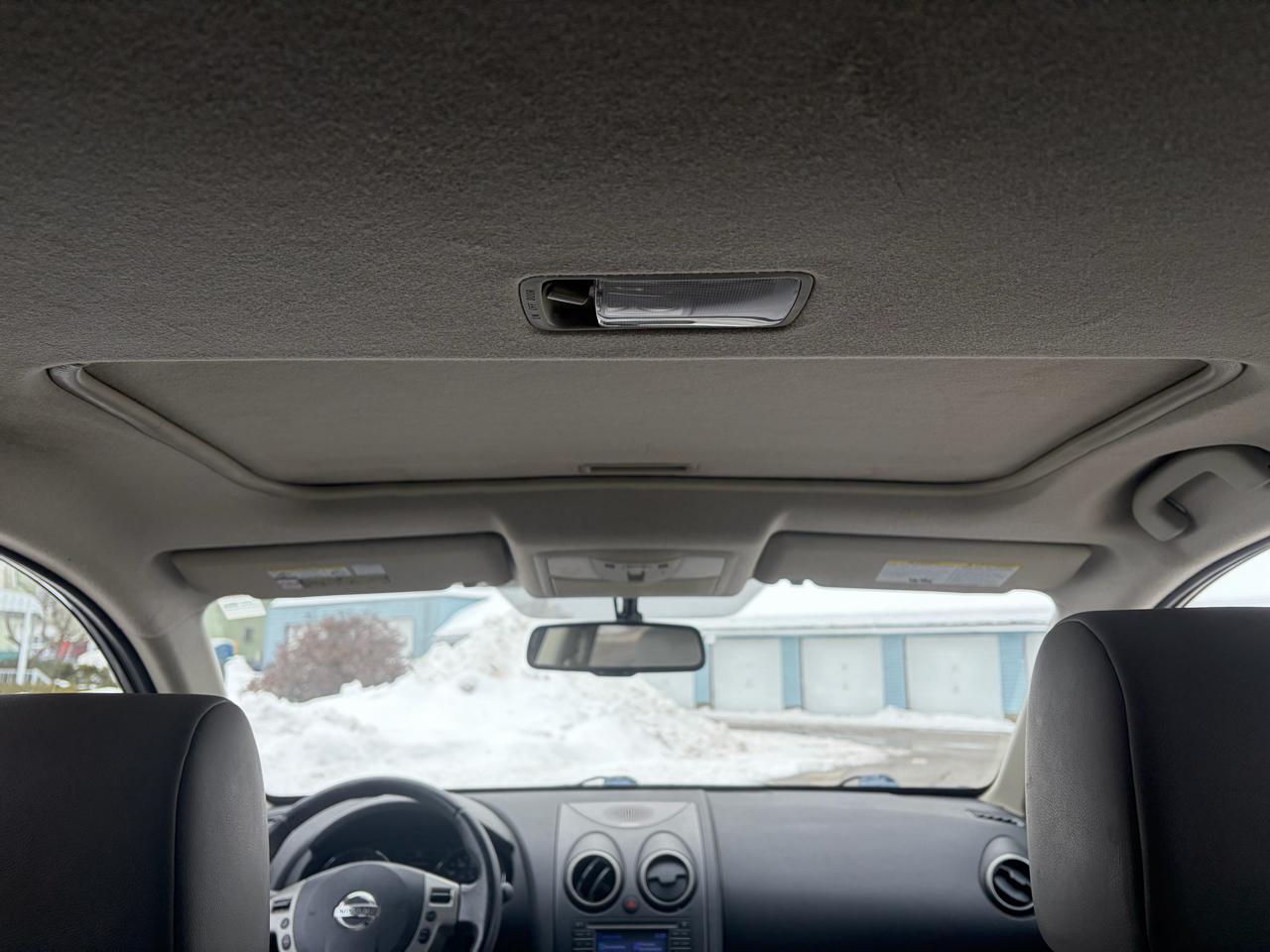 Nissan Rogue SV AWD 2011