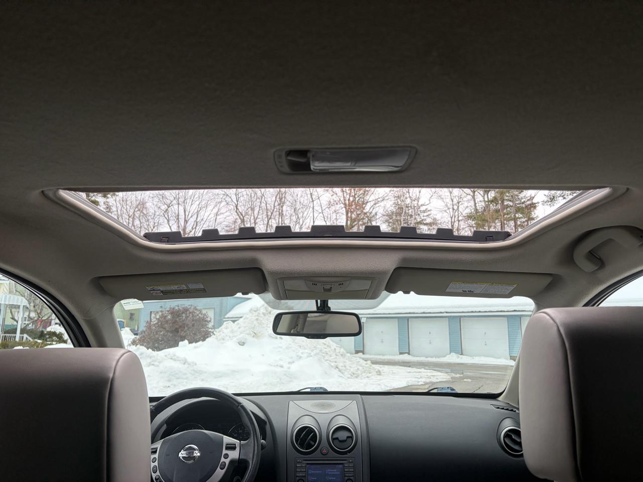 Nissan Rogue SV AWD 2011